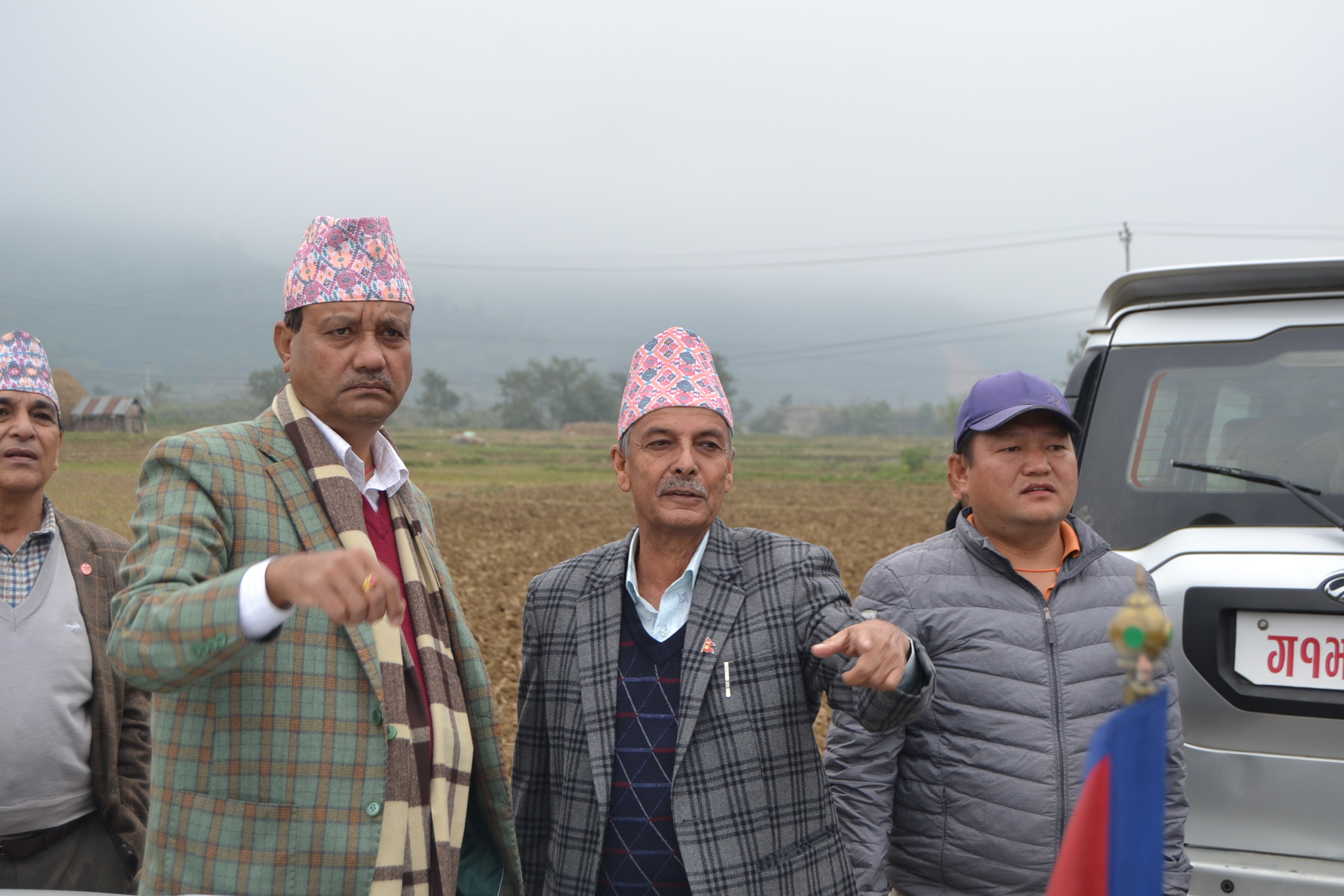 कोरोला-त्रिवेणी मार्गको निरीक्षणमा भौतिकमन्त्री