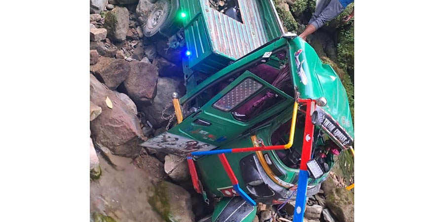 नवलपुरमा अटो दुर्घटनाः एकको मृत्यु, ११ जना घाइते