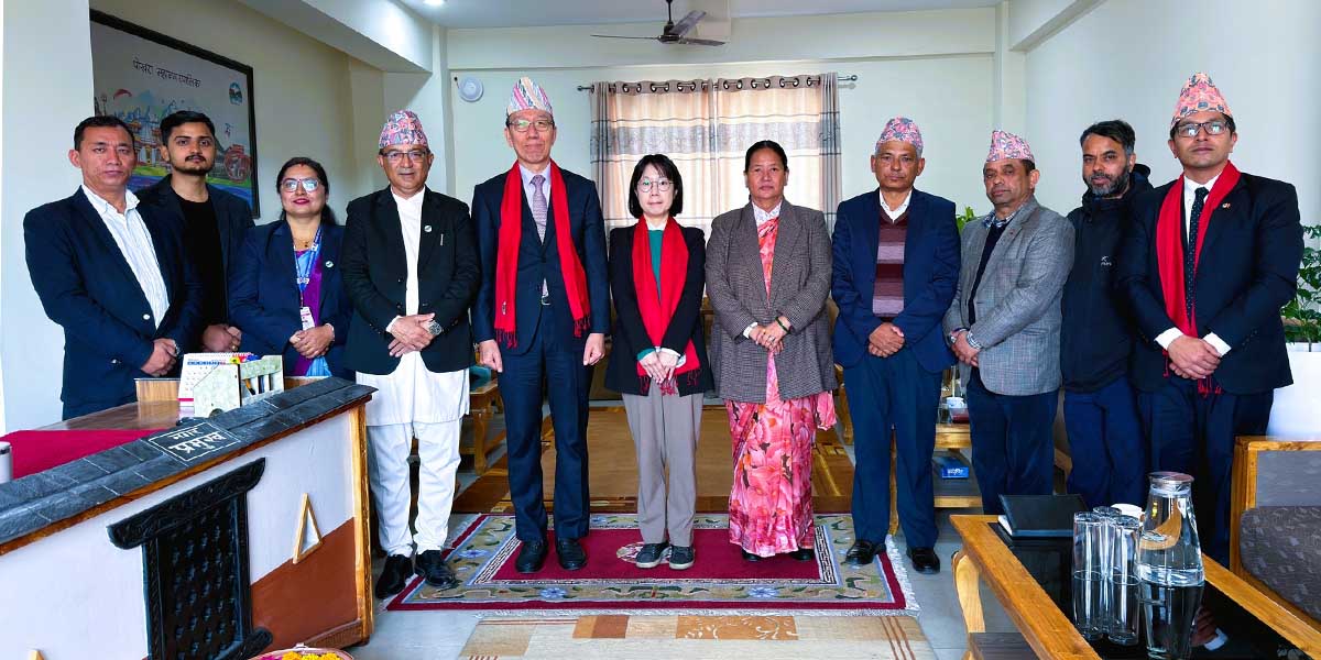 कोरियाका राजदूतद्वारा पोखराका मेयर आचार्यसँग भेटघाट