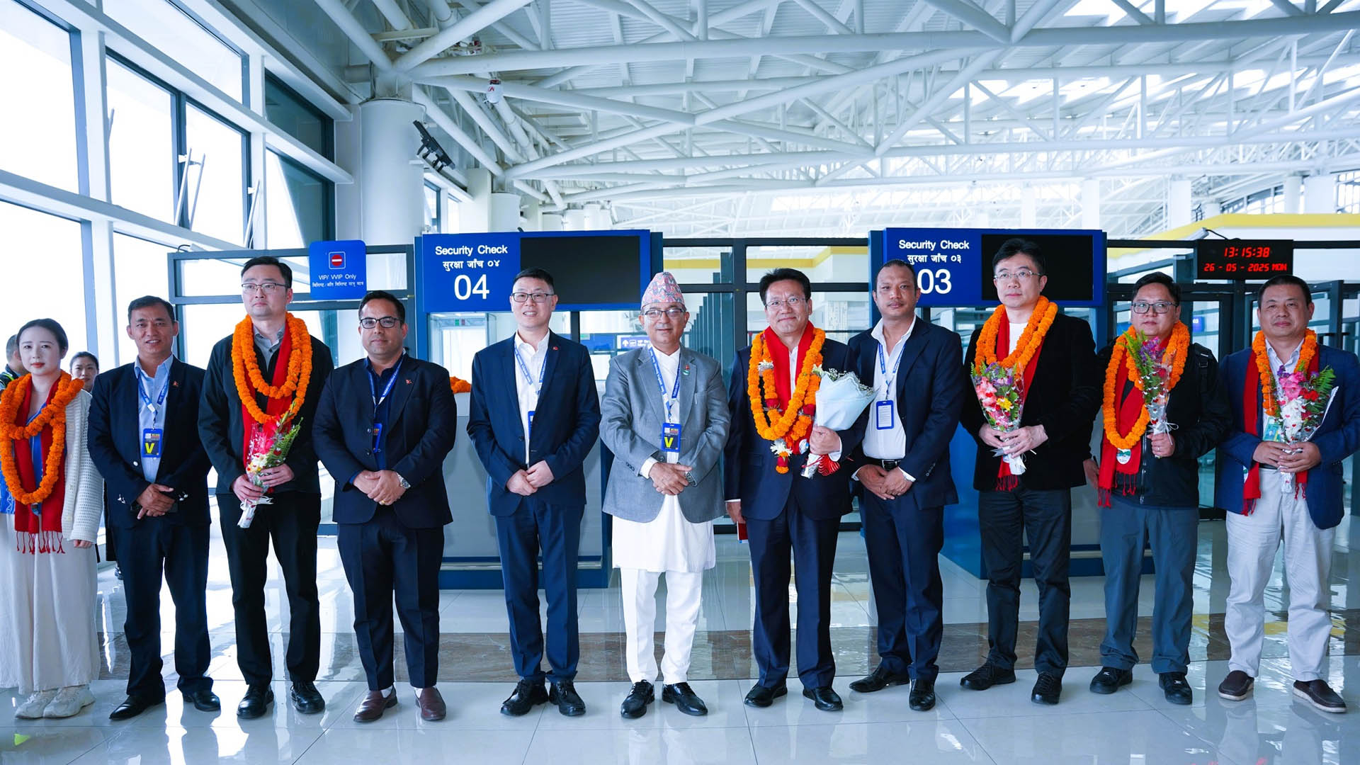 पोखराका मेयर आचार्यसँग चिनियाँ टोलीको शिष्टाचार भेट