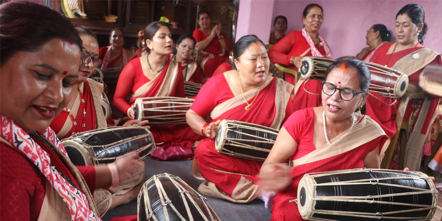शुभकामना आमा समूहकाे मादल बजाउने तालिम