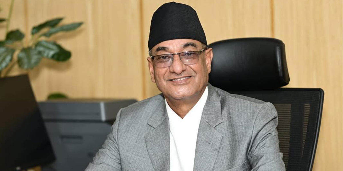 गृहमन्त्री रमेश लेखकले दिए राजीनामा
